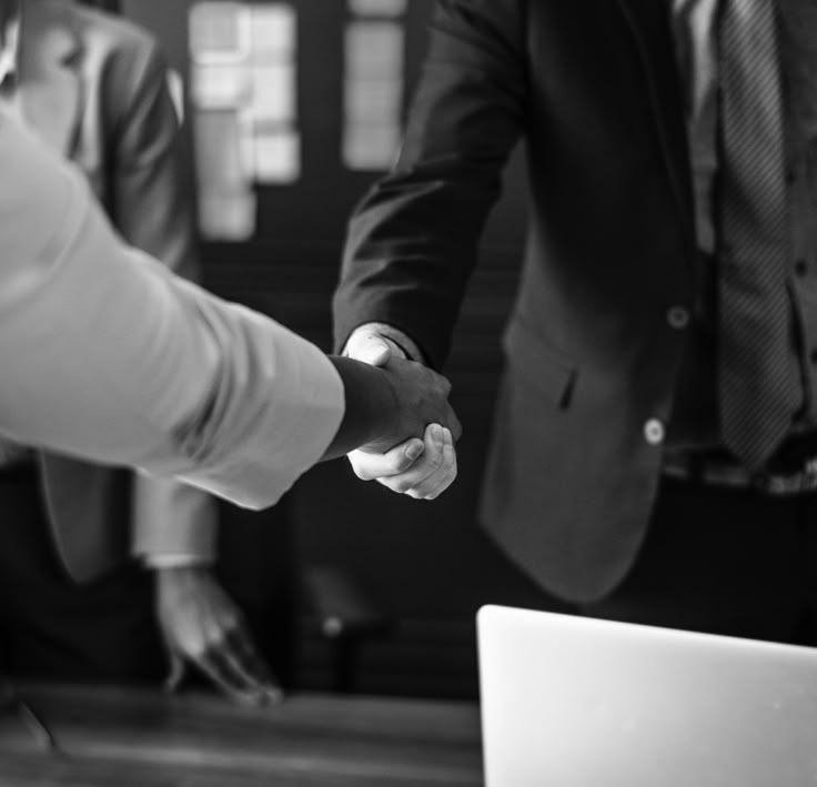 Handshake between STROHM and an installation partner